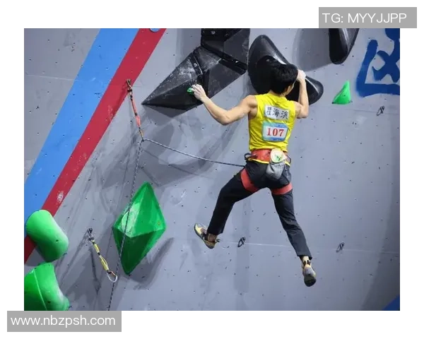 南京飞盘队在攀岩联赛中的速度表现分析与点评